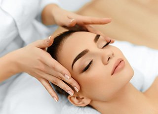 Diploma of Beauty Therapy - TAFE NSW - Tư vấn du học Úc